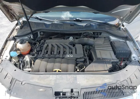 2008 Volkswagen Passat Vr6 из США, поврежденный, VIN WVWCU73C38P013053